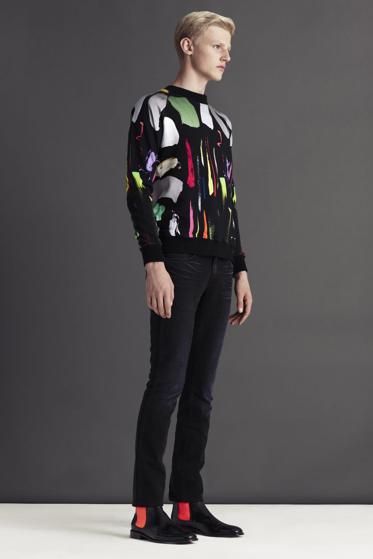 hristopher Kane 2013װȡlookbookûаҲ赲һ˼ͼȻӡѾ12ıƷӦãȻChristopher Kane ʱװϵĵӱ¡Ӿϸ߳