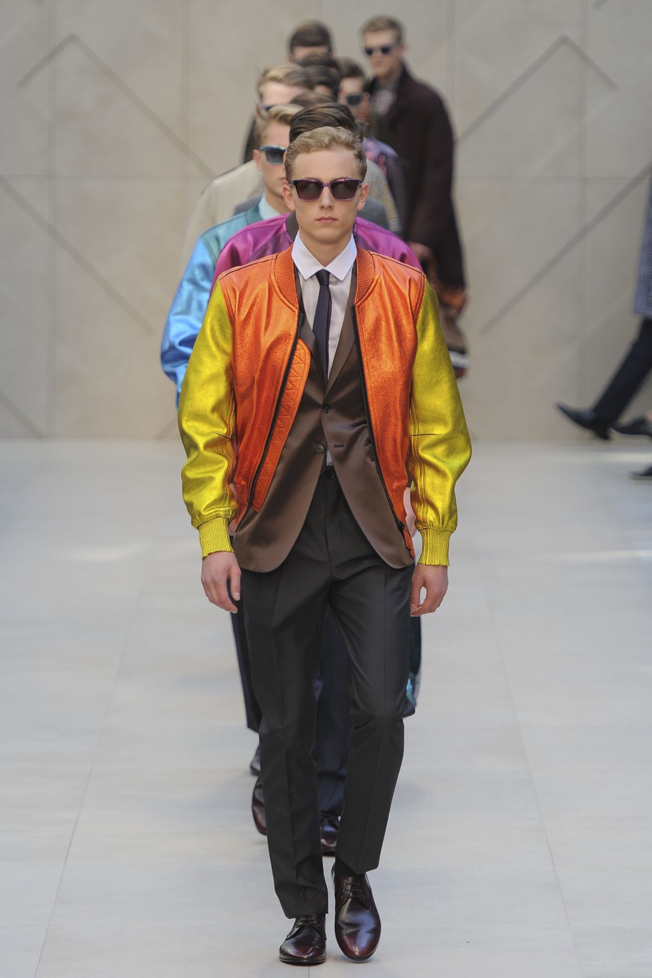 Burberry Prorsum 2013ϵװӡ2030Ӣǰţ³ķ˹Ｏ (Bloomsbury Group) 