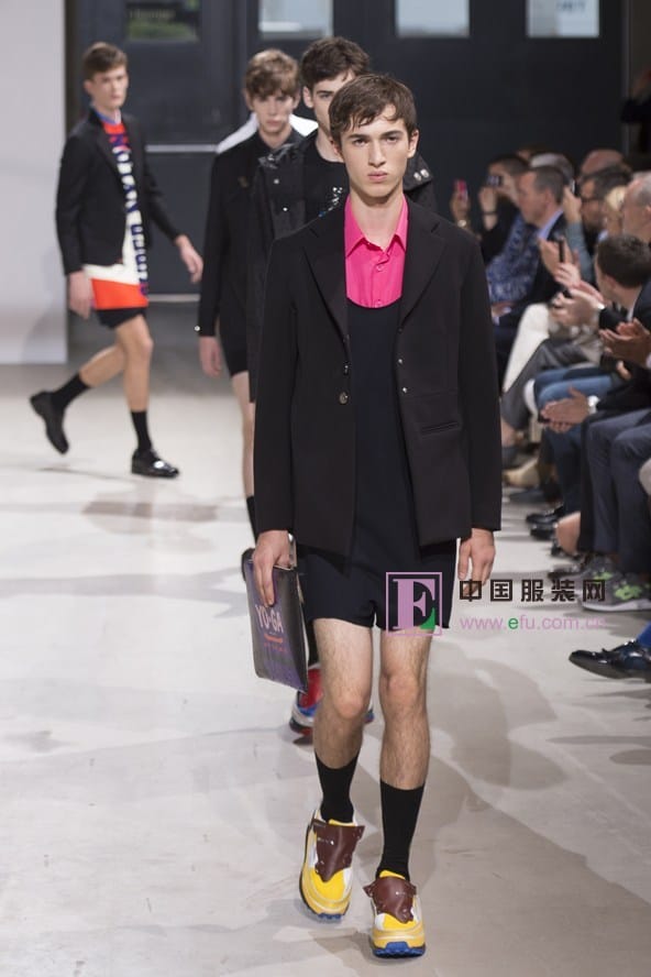 ŮԻƫǿRaf Simons 2014ϵͳ ϵн,װʦƺŮװĽ᲻žס??