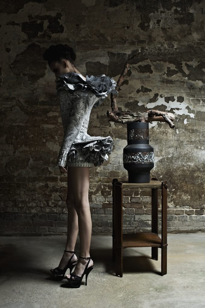 Malgorzata Dudek 2012Lookbook ȡʿʵ H.R. Giger ƷH.R. Giger ĴҹŹܵУںǿҵԻɫʣΪƬӴε𶯵Ĵ첻߽Ŀֲ