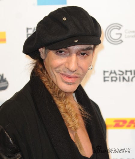 Լ-ŵ(John Galliano)