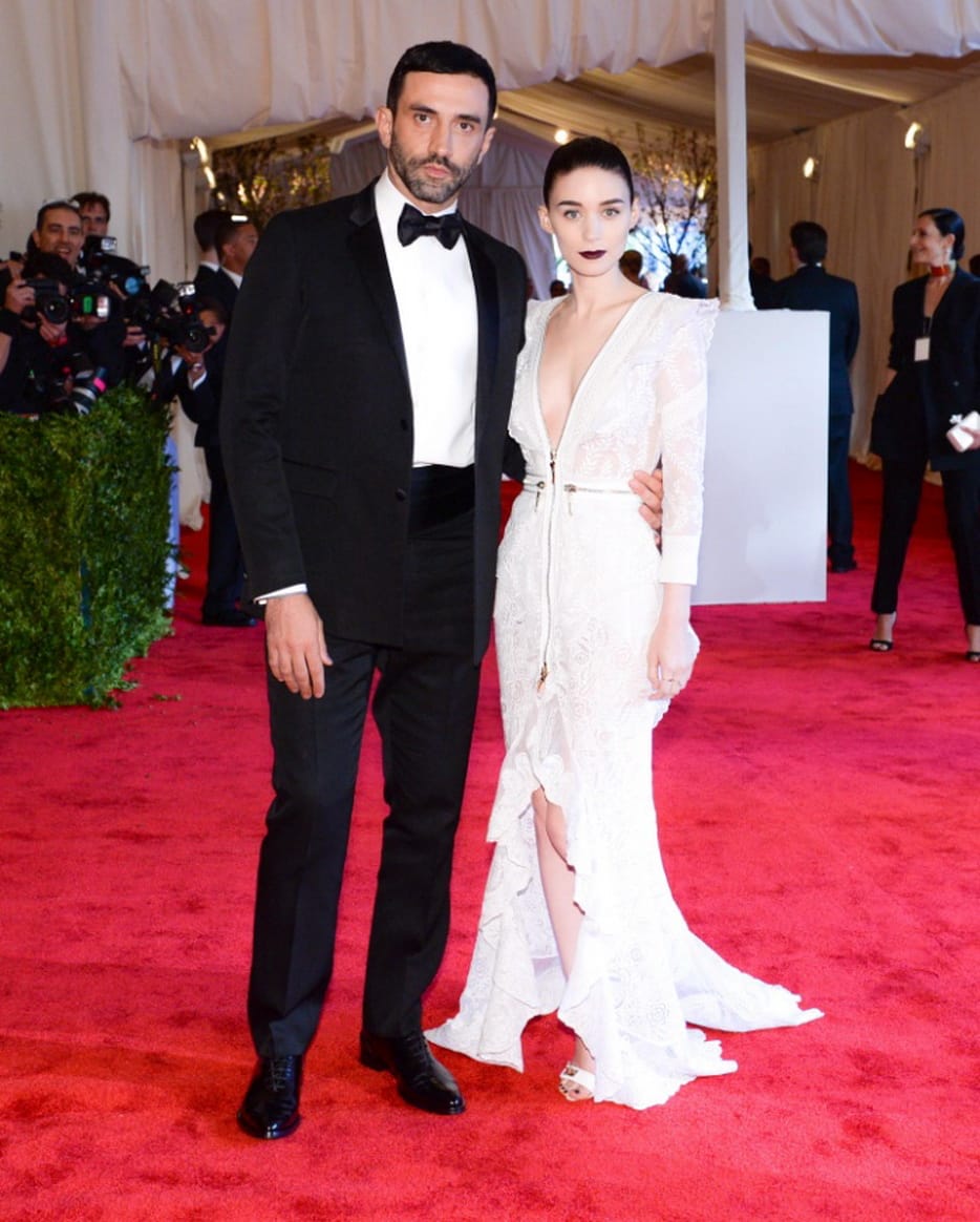 ˹ԵMet Gala֮ҹ(ͼ)̰˹GalaRooneyGivenchy