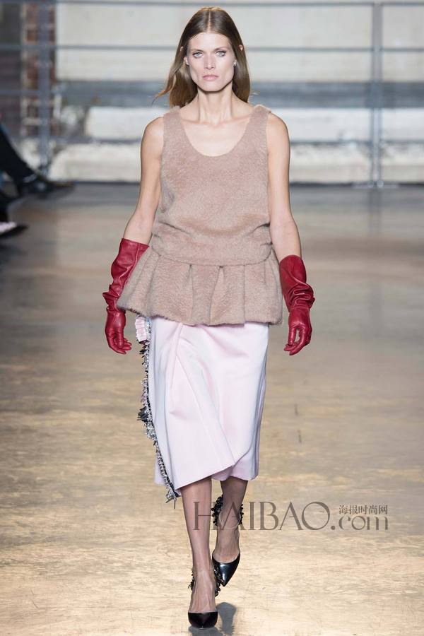 ɯRochas 2014ﶬRochasPeplumAlessandroDellAcquaSchiaparelli