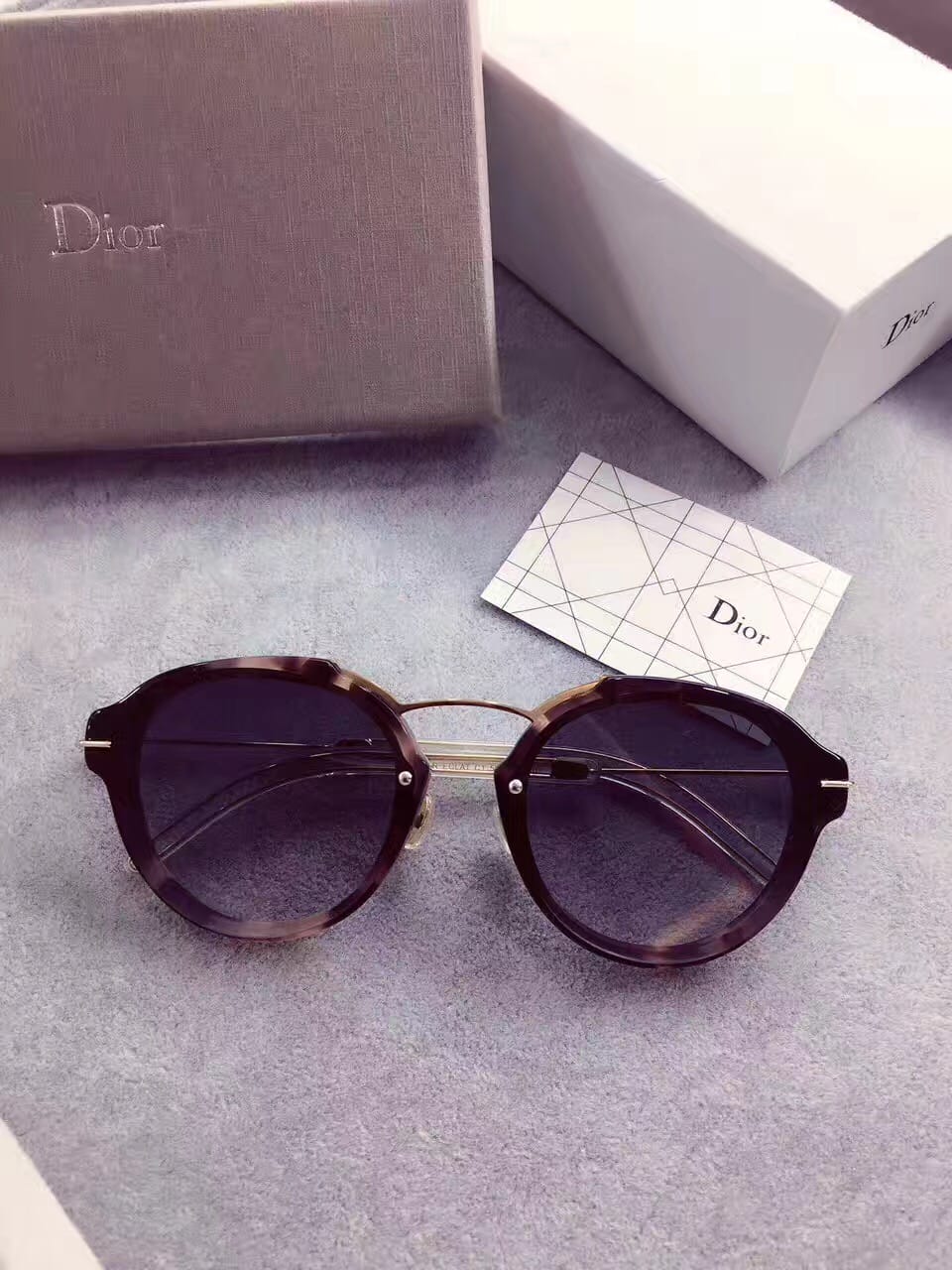 Dior   ͬԲŮʿī