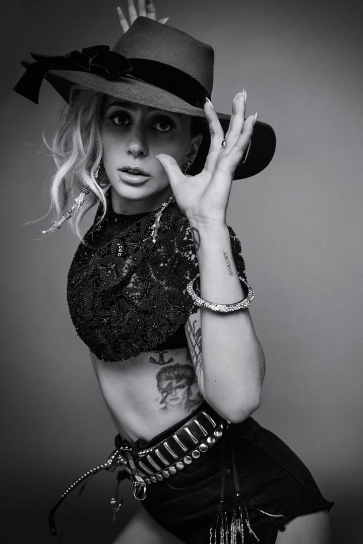 Lady GagaHarpers Bazaar201612º