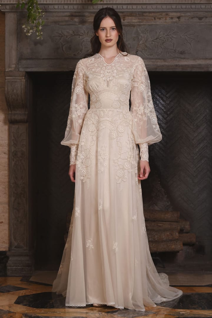 Claire Pettibone 2017ﶬɴϵ