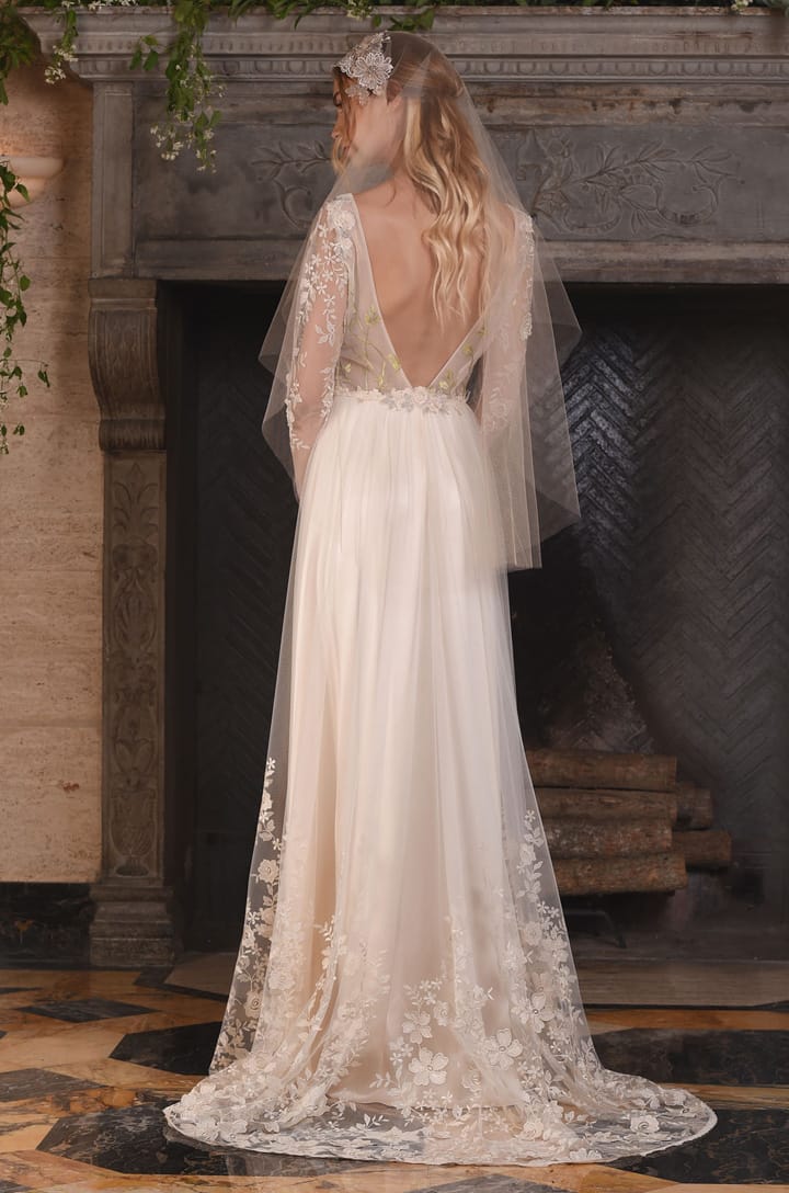 Claire Pettibone 2017ﶬɴϵ