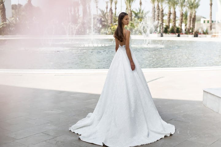 Nurit Hen Royal ߼ϵлɴ