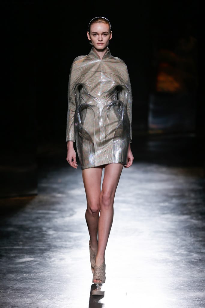 Iris Van Herpen 2016ﶬз