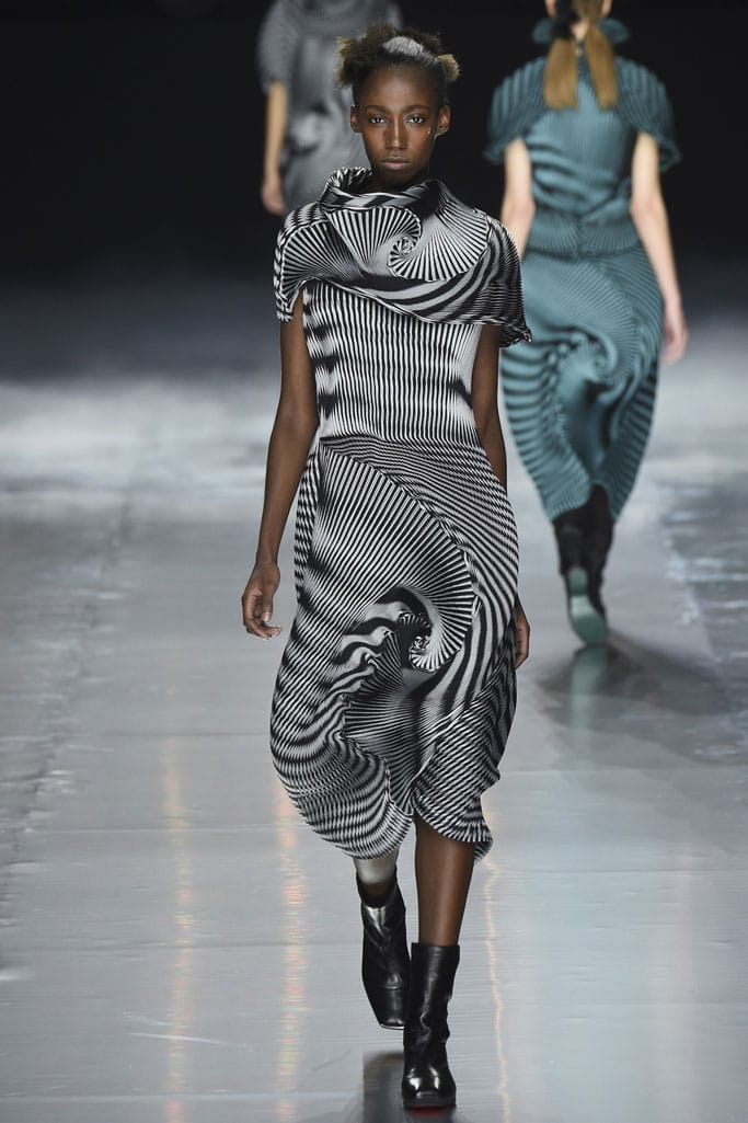 Issey Miyake 2016ﶬз