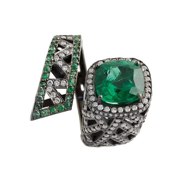 Gemfields  Bergdorf Goodmanϵ