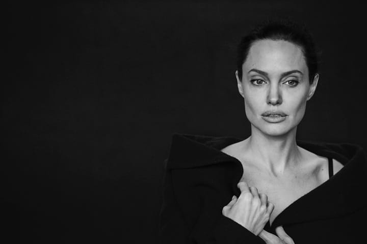 Angelina JolieWSJ־201511º