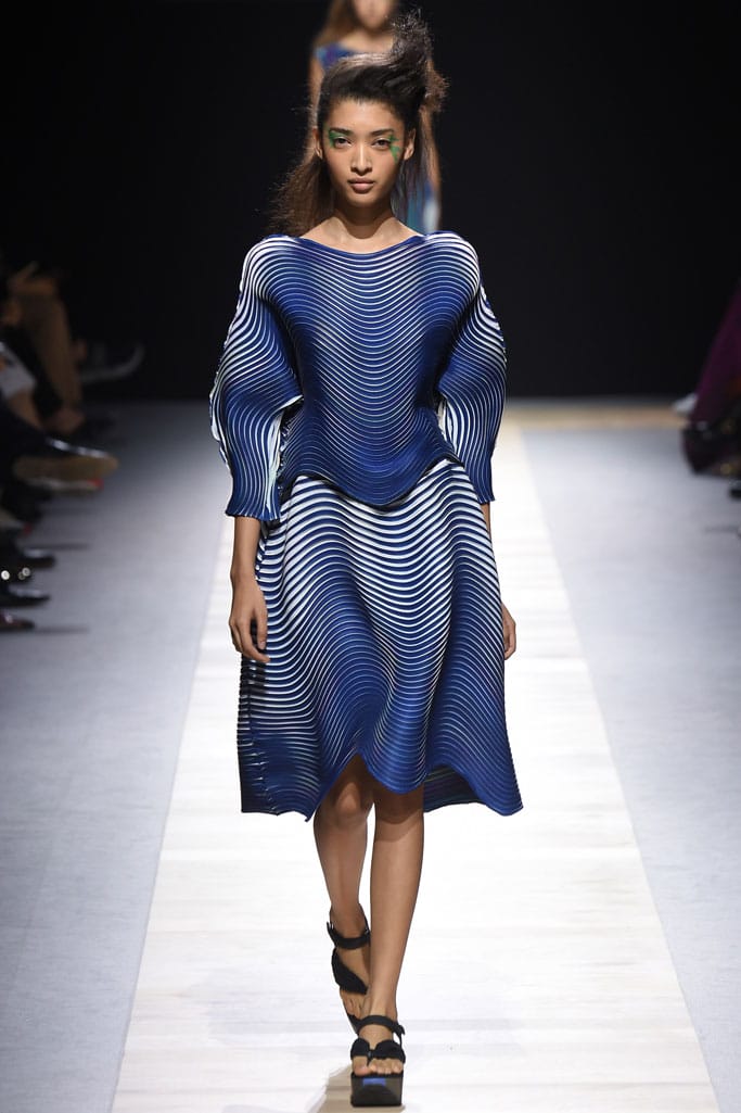 Issey Miyake 2016з