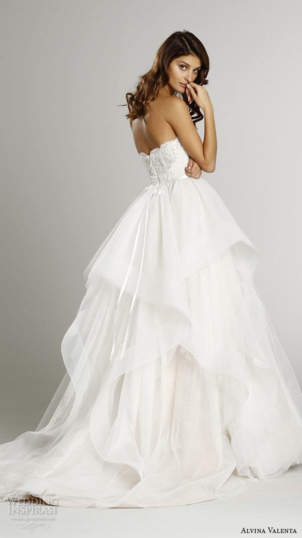 Alvina Valenta 2015ﶬɴϵ