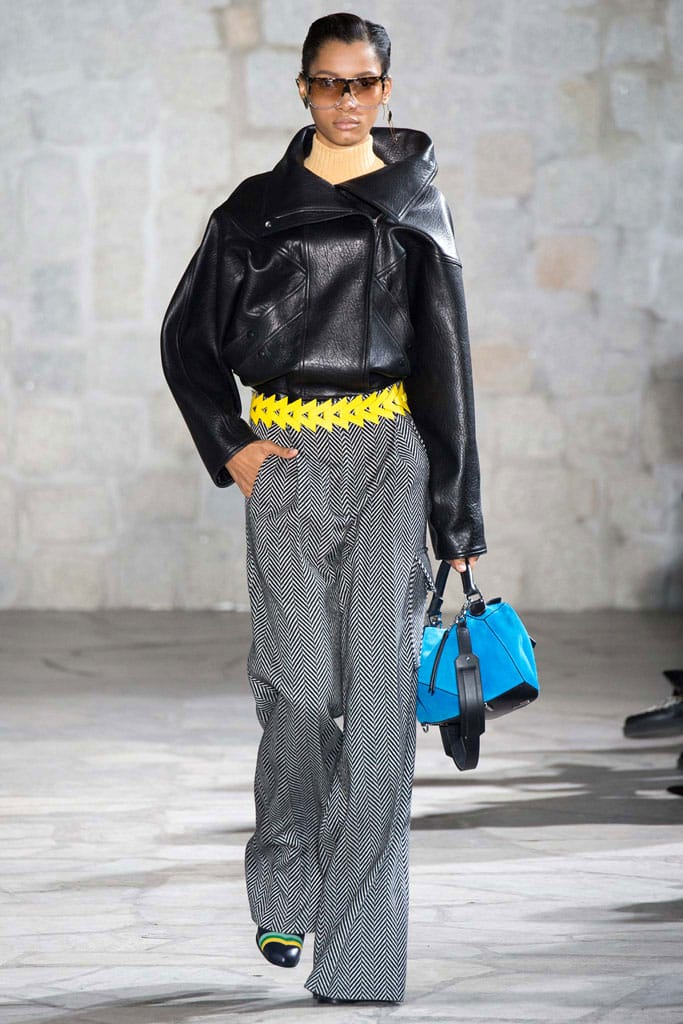 Loewe 2015ﶬз