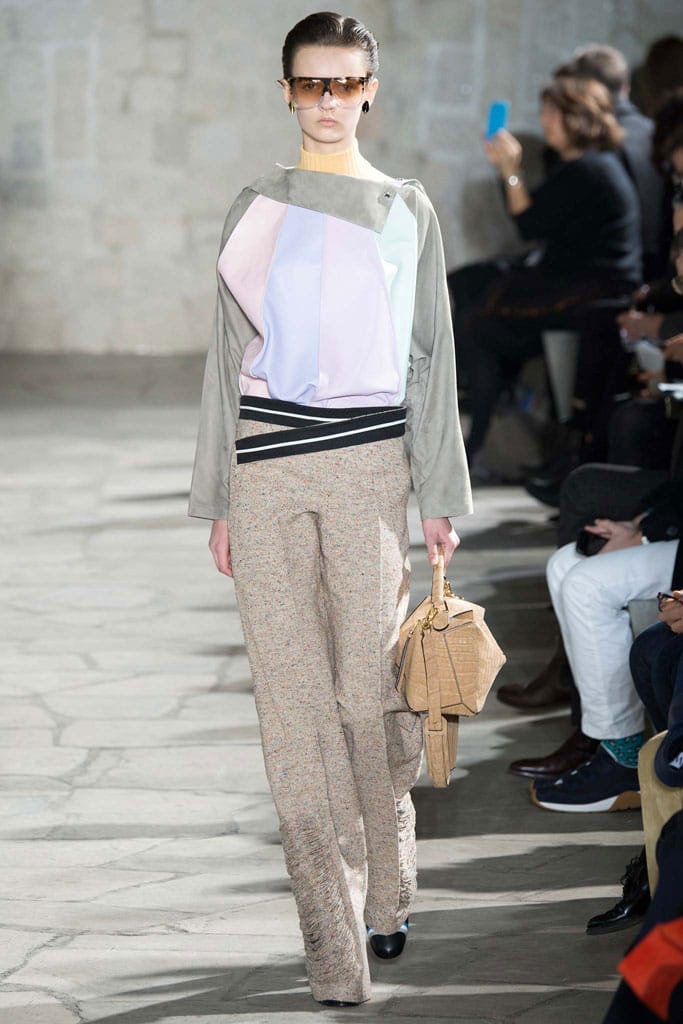 Loewe 2015ﶬз