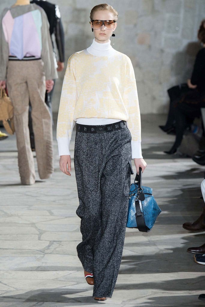 Loewe 2015ﶬз