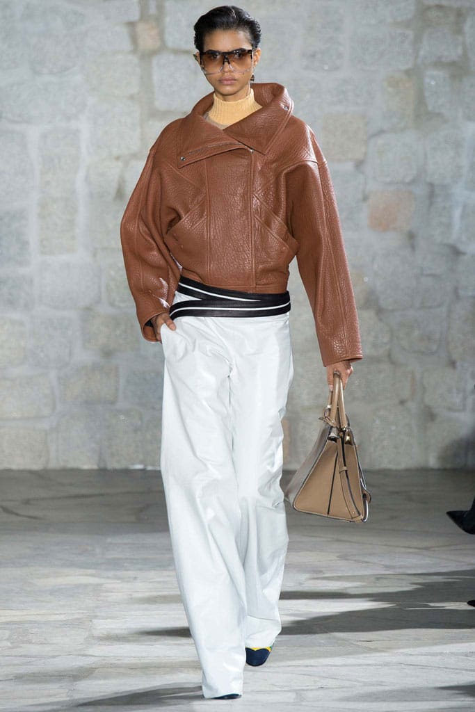 Loewe 2015ﶬз