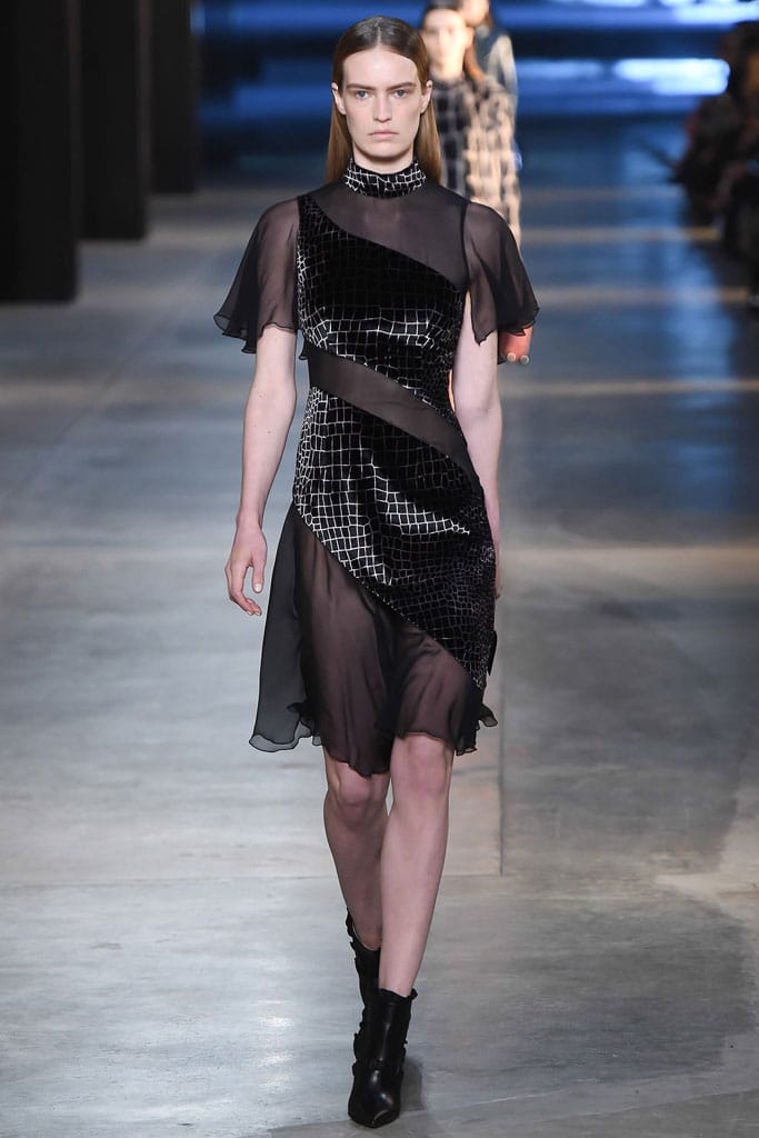 Christopher Kane 2015ﶬз