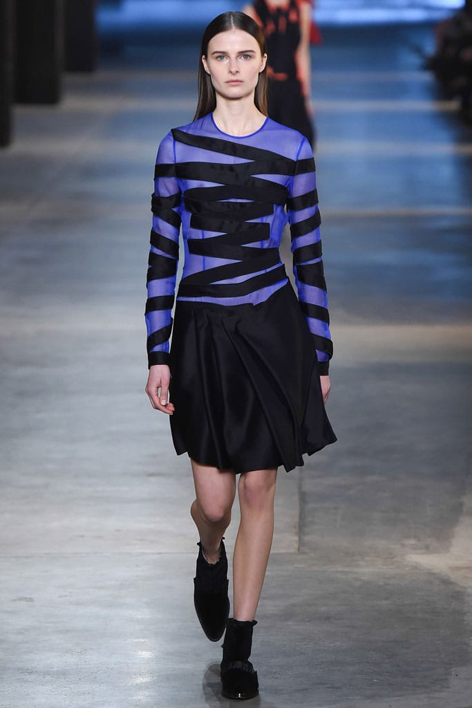 Christopher Kane 2015ﶬз