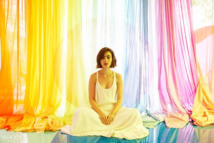 Lily Collins Ϊ Yahoo Style