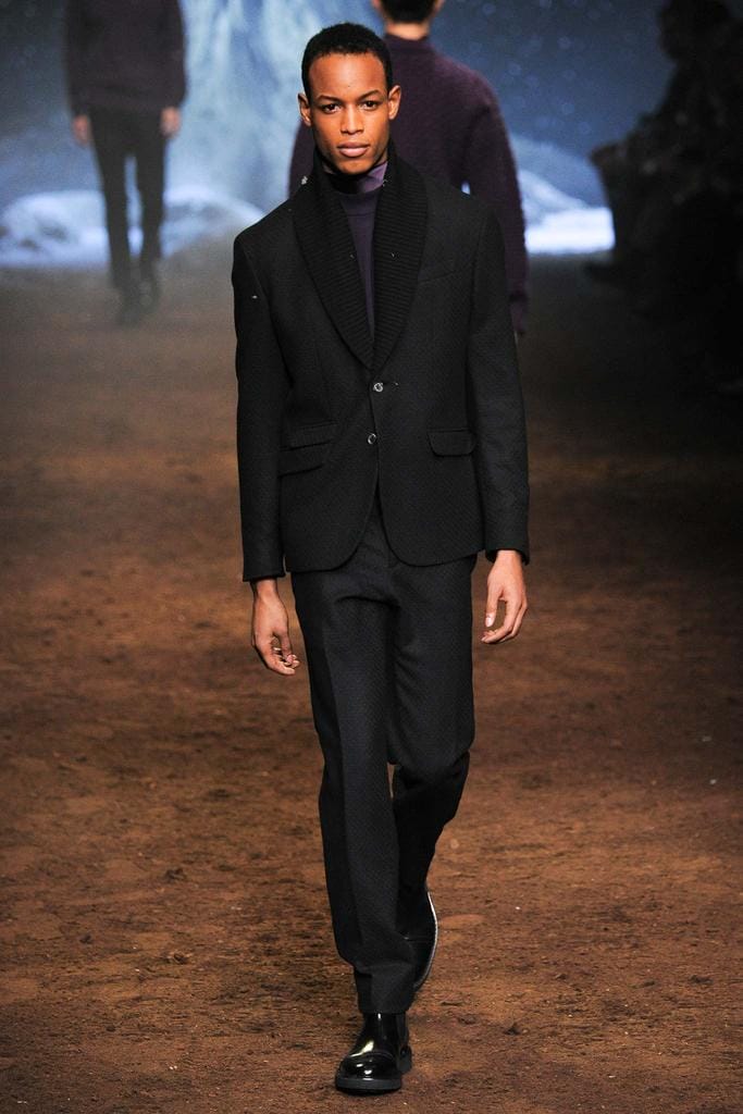 Corneliani 2015ﶬװз