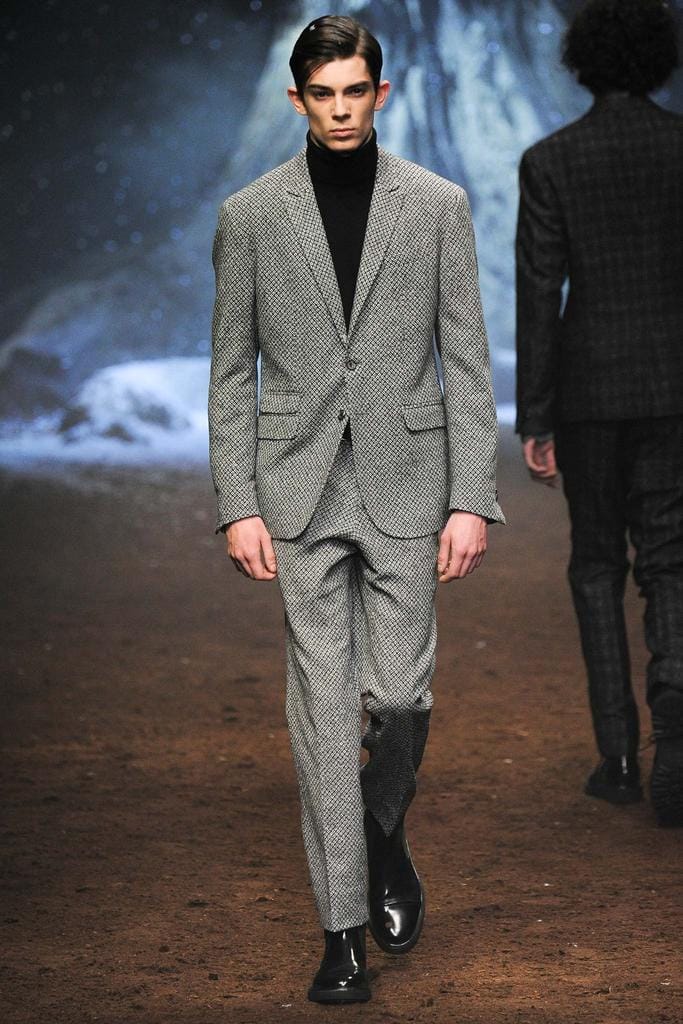 Corneliani 2015ﶬװз