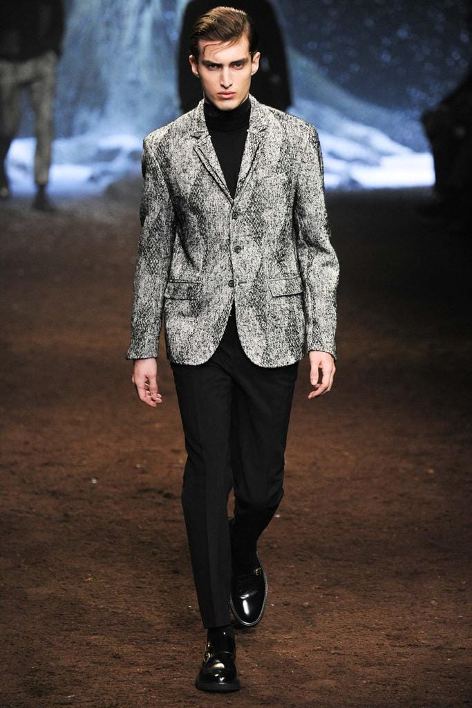 Corneliani 2015ﶬװз