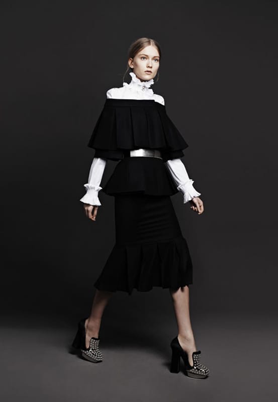 Alexander McQueen 2013ﶬϵŮװLookBook