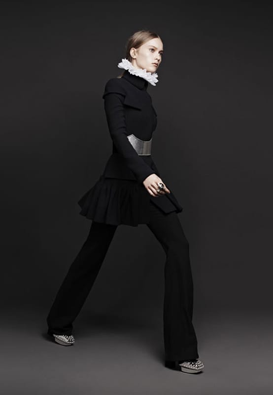 Alexander McQueen 2013ﶬϵŮװLookBook