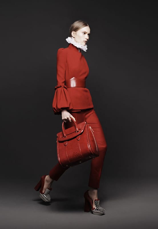 Alexander McQueen 2013ﶬϵŮװLookBook