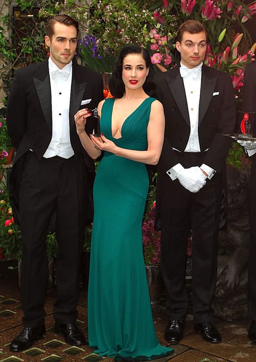 Dita Von Teeseˮ