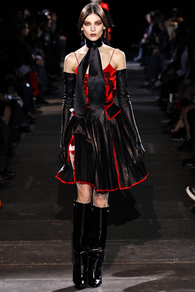 Givenchy 2012ﶬз