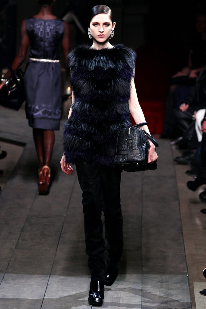 Loewe 2012ﶬз