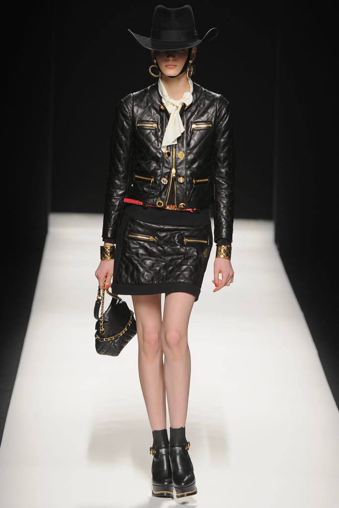 Moschino 2012ﶬз