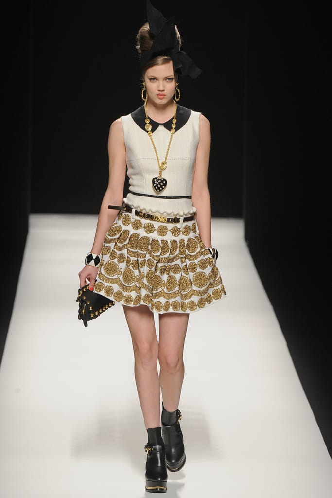 Moschino 2012ﶬз