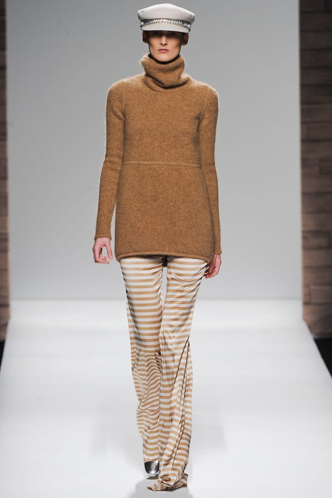 Max Mara 2012ﶬз