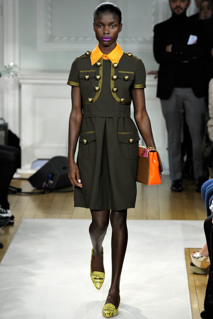 Moschino Cheap And Chic 2012ﶬз