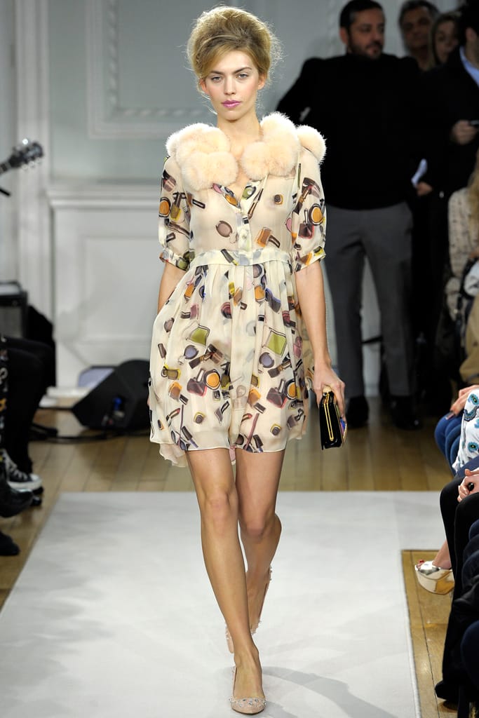 Moschino Cheap And Chic 2012ﶬз