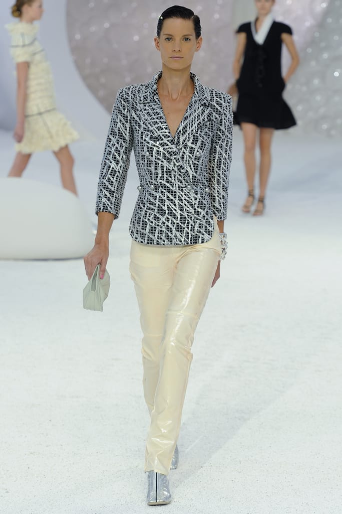 Chanel 2012з