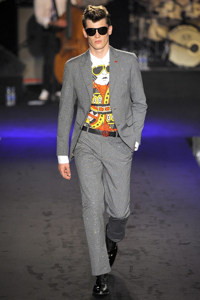 Moschino 2012װз