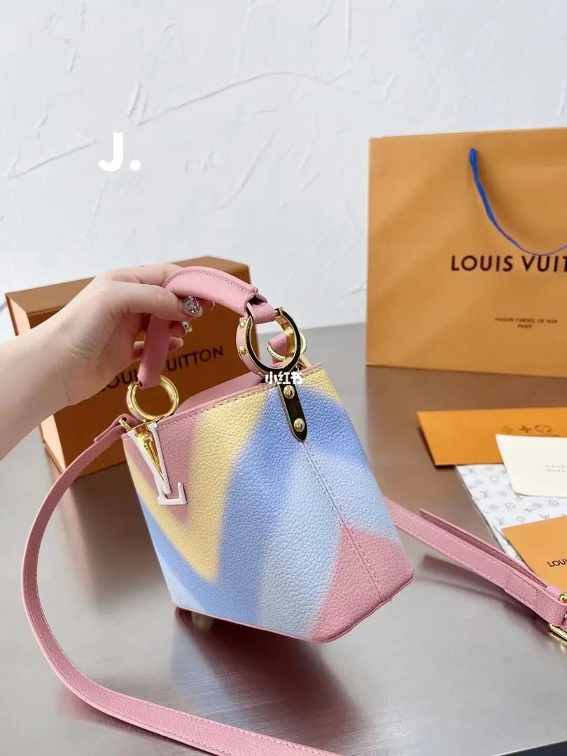 lv  mini Capucines bb