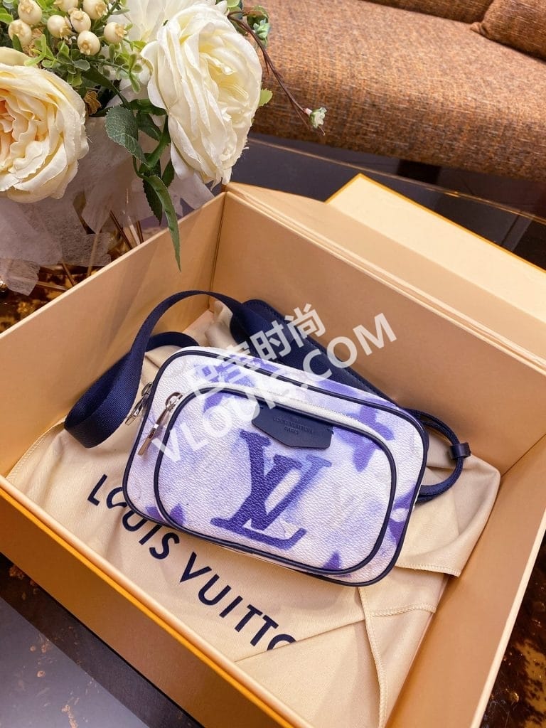 LV M45763 Outdoor Pouch ɫˮīȾ