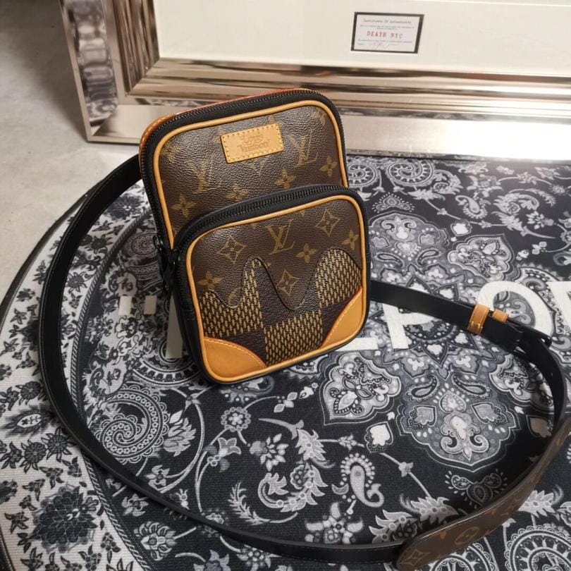 LV&Nigo Amazone Sling 