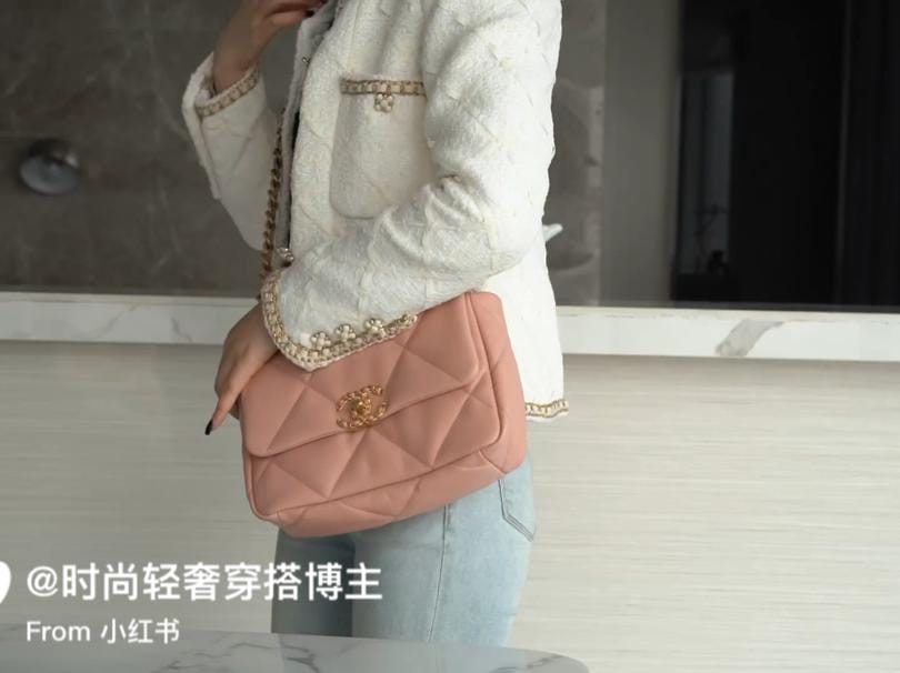 Сchanelﶬ19Bag һоͷ