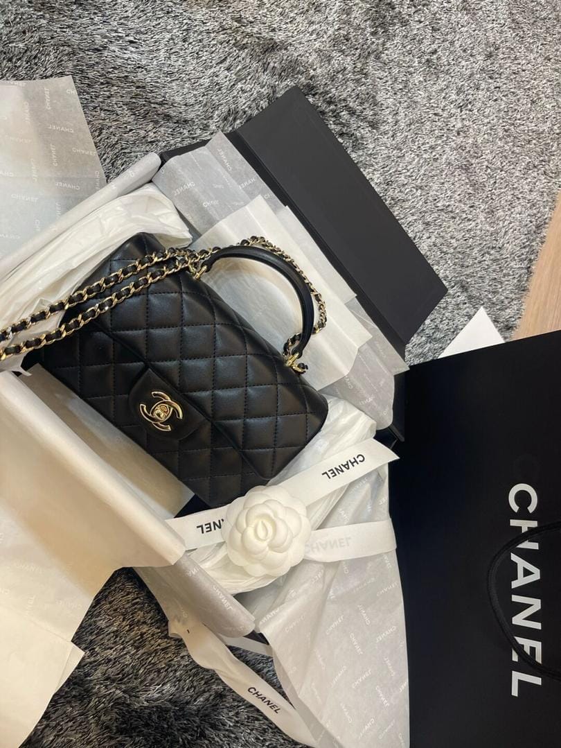 walkin chanel cf mini handle 22P