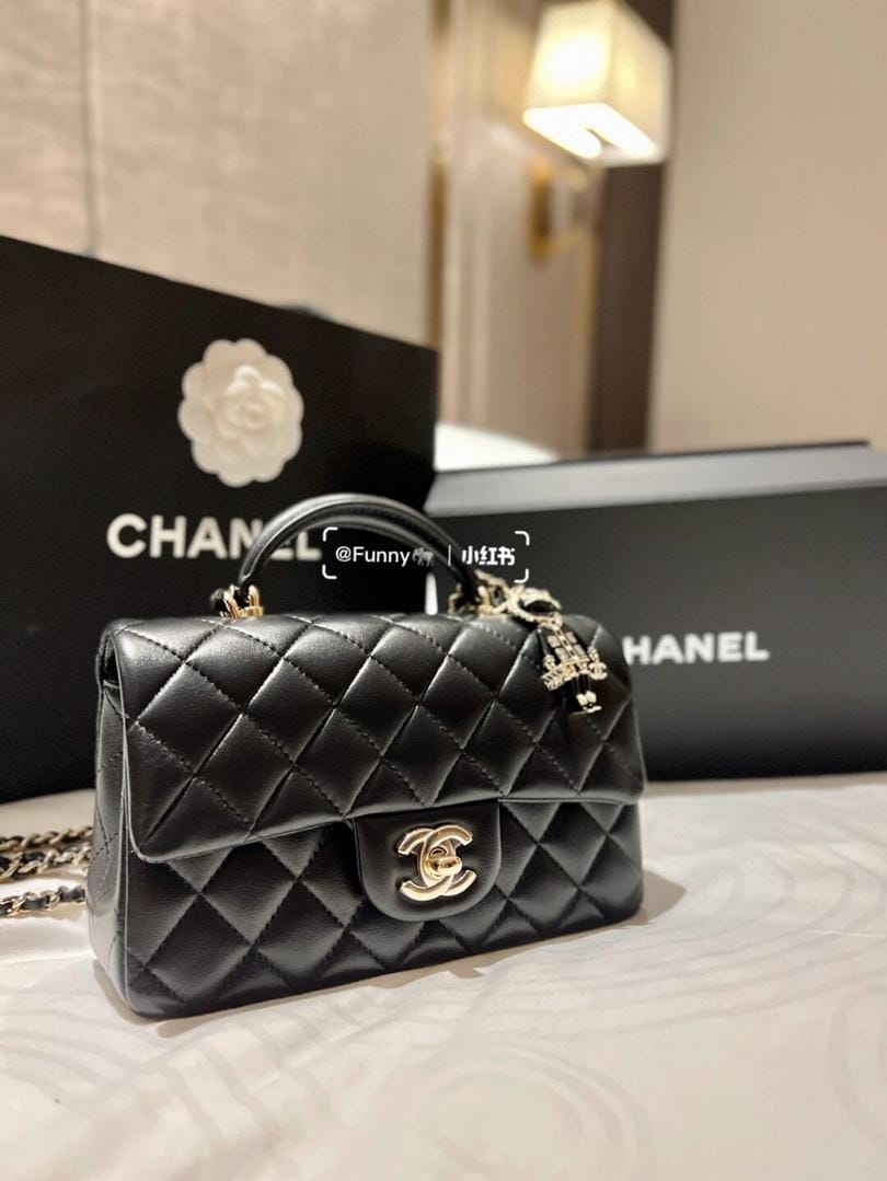 Chanel 22P Сʨmini CF handle