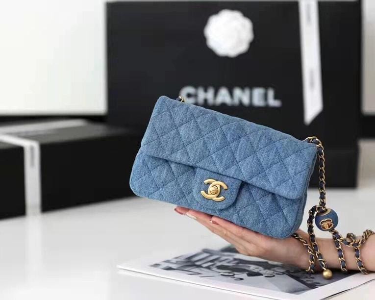 Chanel 2022c ţнcf mini