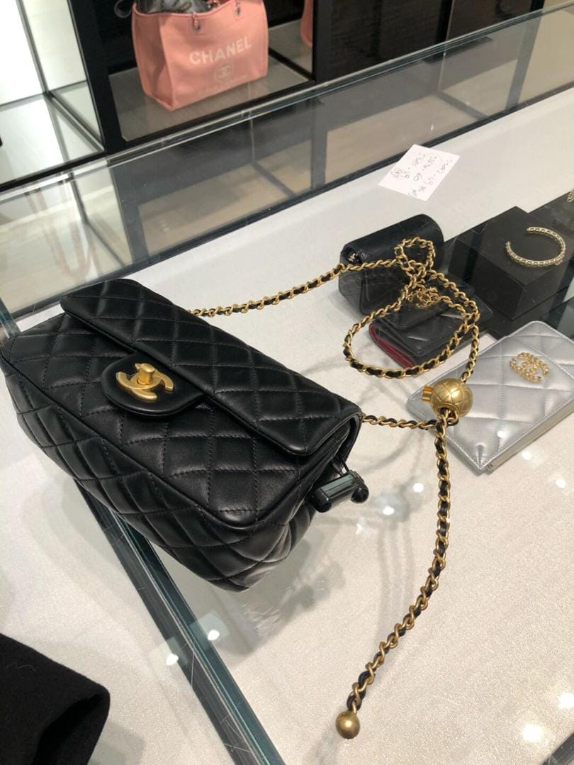 selfridges Chanel mini CFɫ