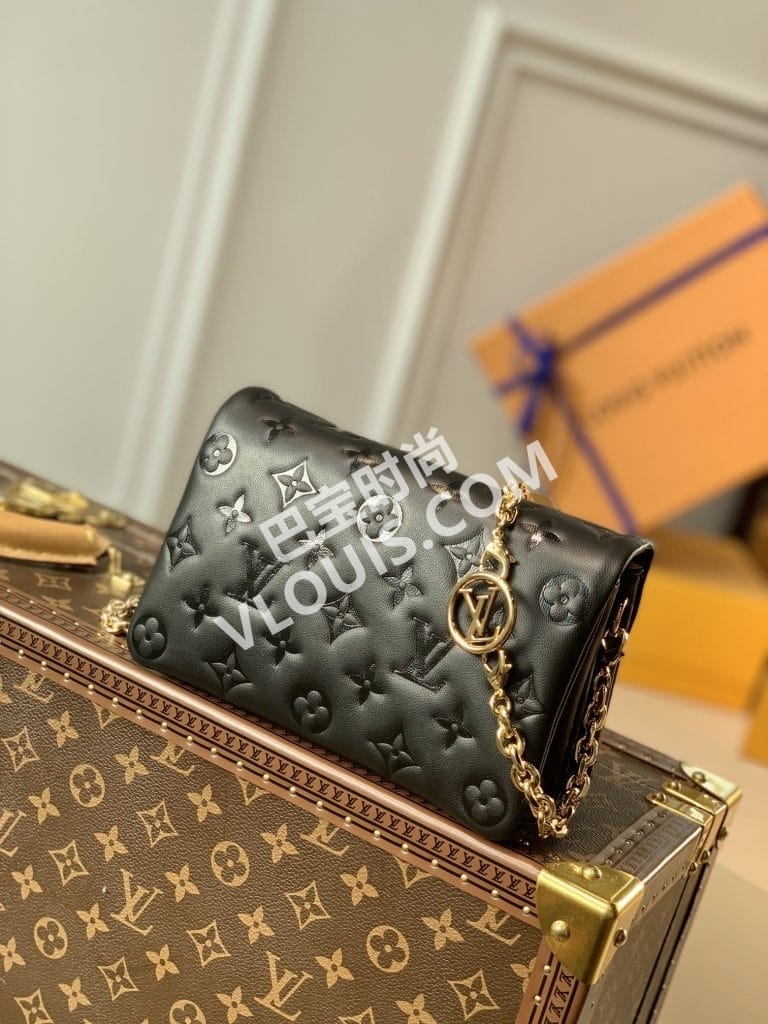 LV¿ M80742 POCHETTE COUSSIN 